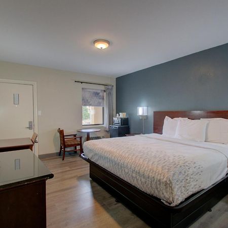 Budget Inn Falls Church Dış mekan fotoğraf