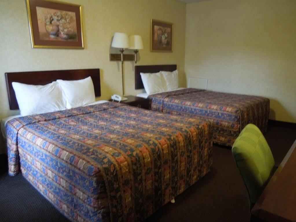 Budget Inn Falls Church Dış mekan fotoğraf