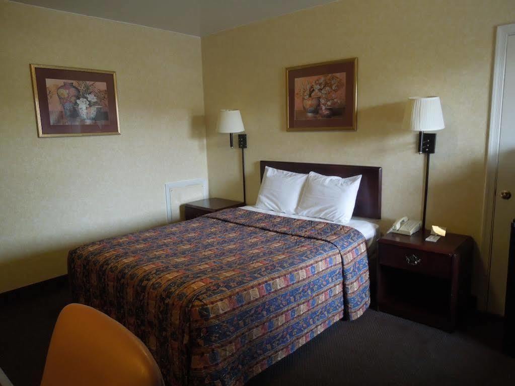 Budget Inn Falls Church Dış mekan fotoğraf